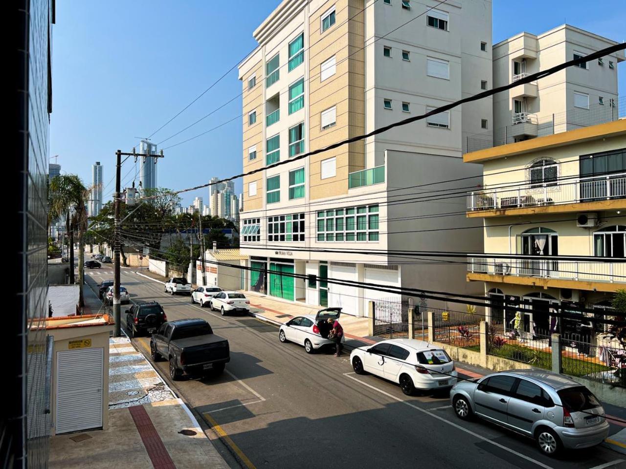 Lindo Apto Balneario Camboriu 1200 M Praia Central Exterior foto